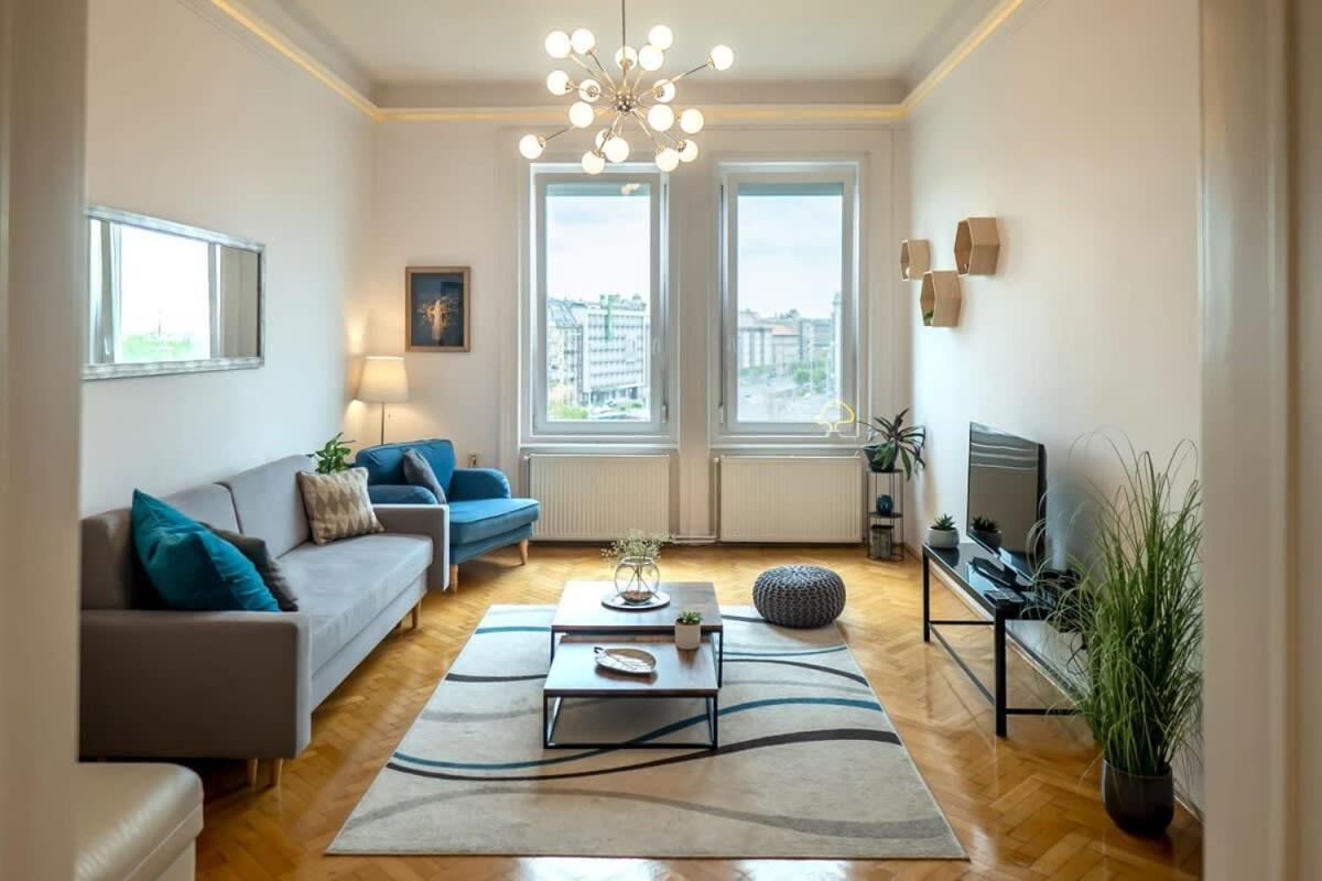 Chic Central Flat With River View Budapesta Exterior foto