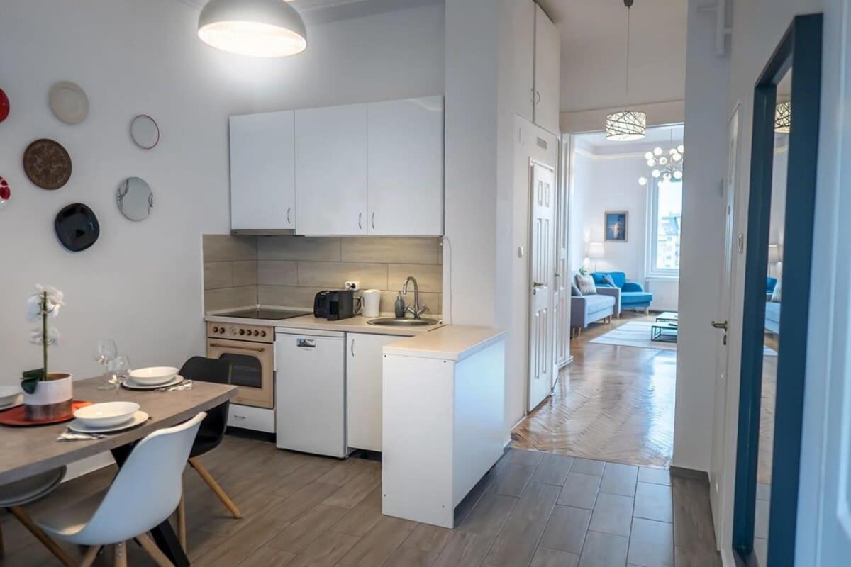 Chic Central Flat With River View Budapesta Exterior foto