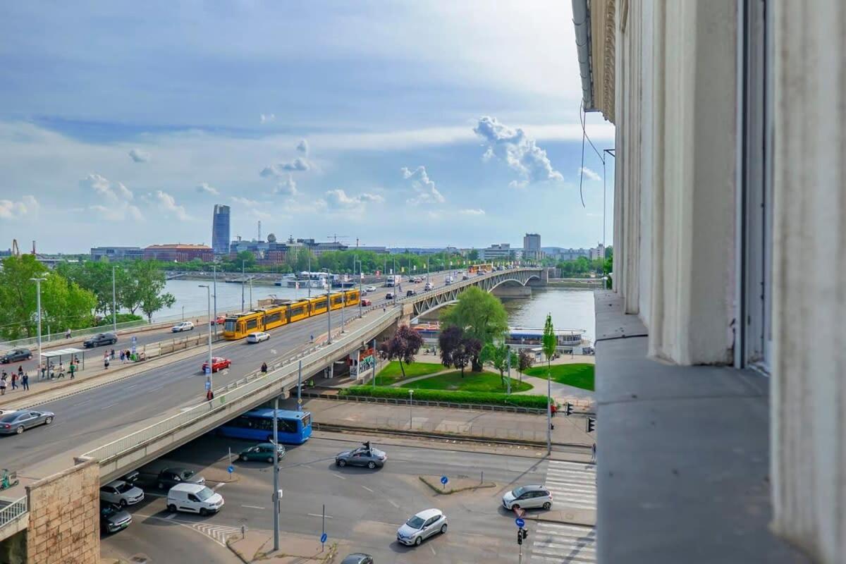 Chic Central Flat With River View Budapesta Exterior foto